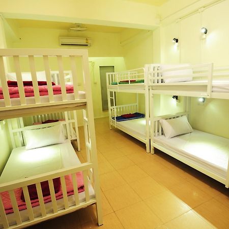 Phi Phi Bucket Hostel Экстерьер фото