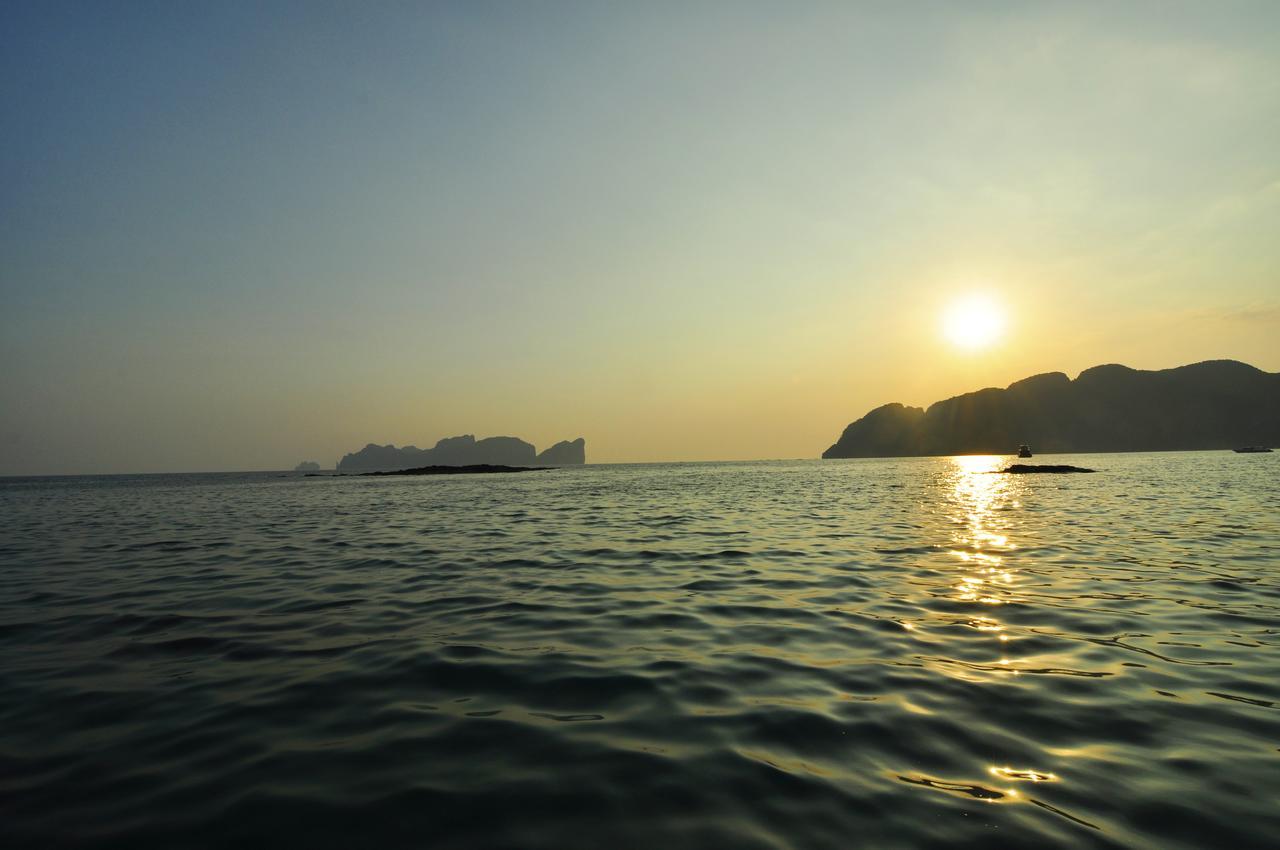 Phi Phi Bucket Hostel Экстерьер фото