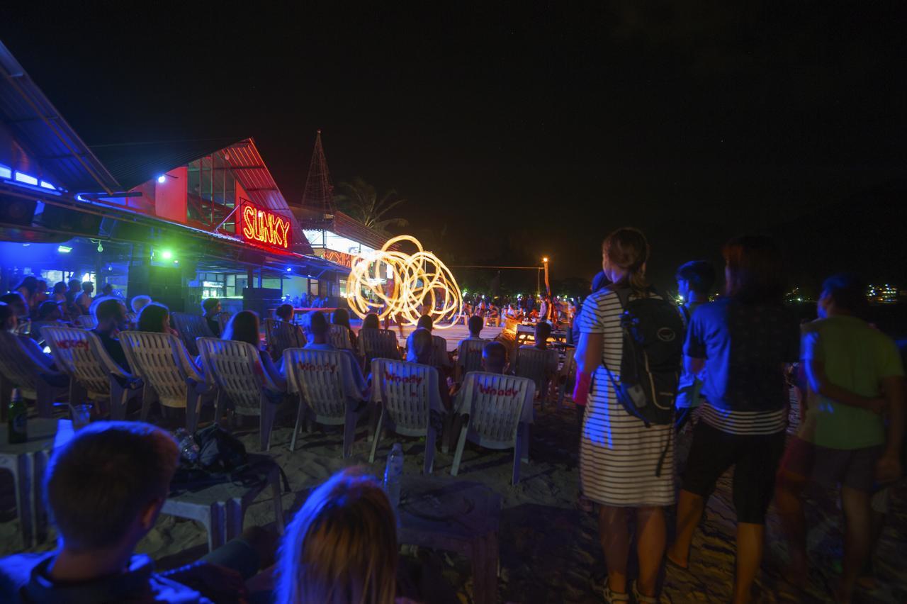 Phi Phi Bucket Hostel Экстерьер фото