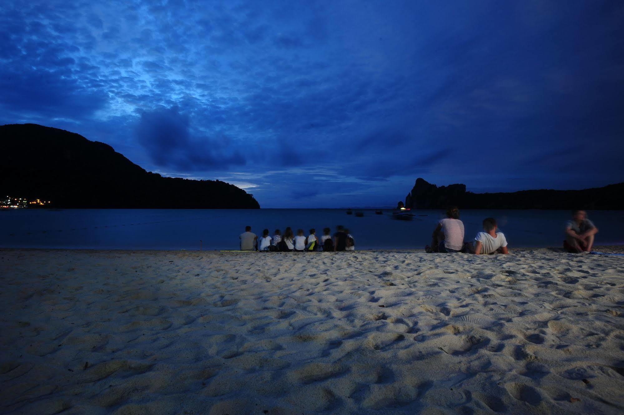 Phi Phi Bucket Hostel Экстерьер фото