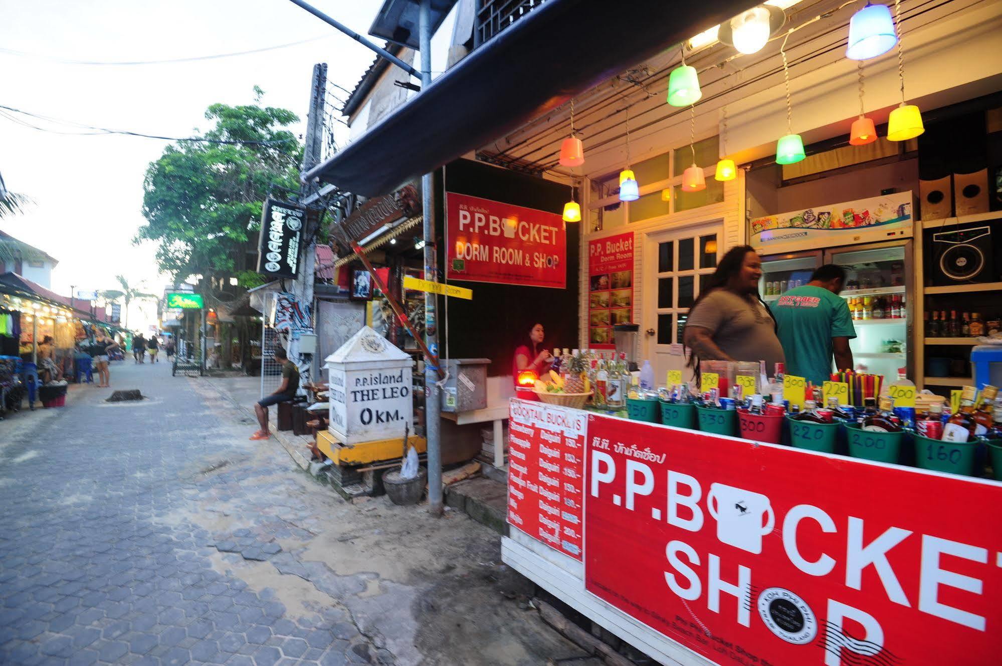 Phi Phi Bucket Hostel Экстерьер фото