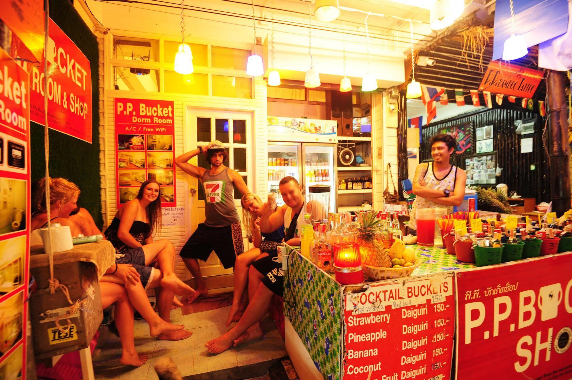 Phi Phi Bucket Hostel Экстерьер фото