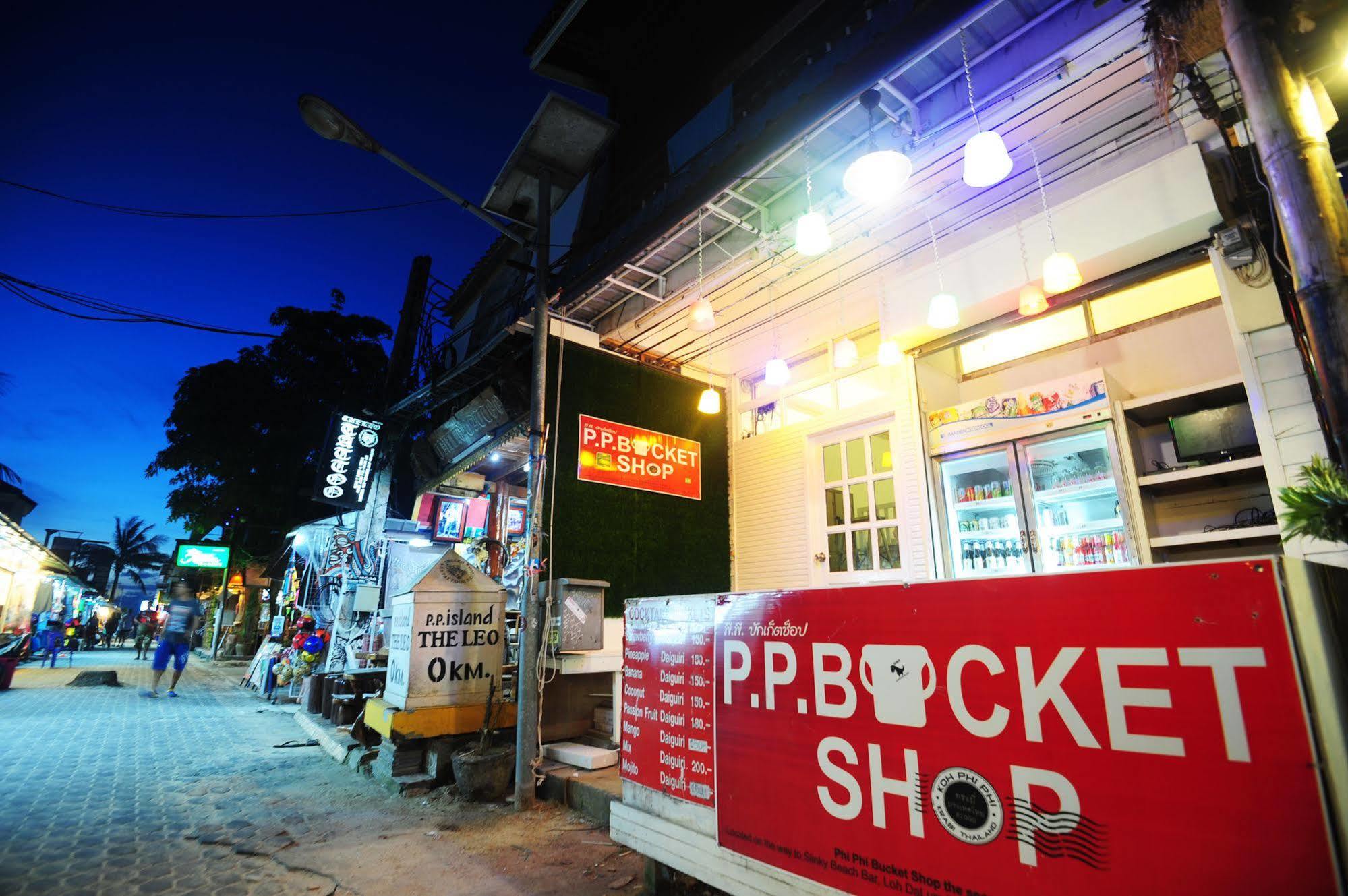 Phi Phi Bucket Hostel Экстерьер фото